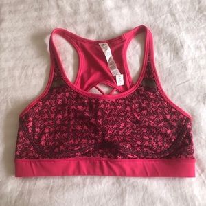 lululemon bra. Size 8. Excellent condition
